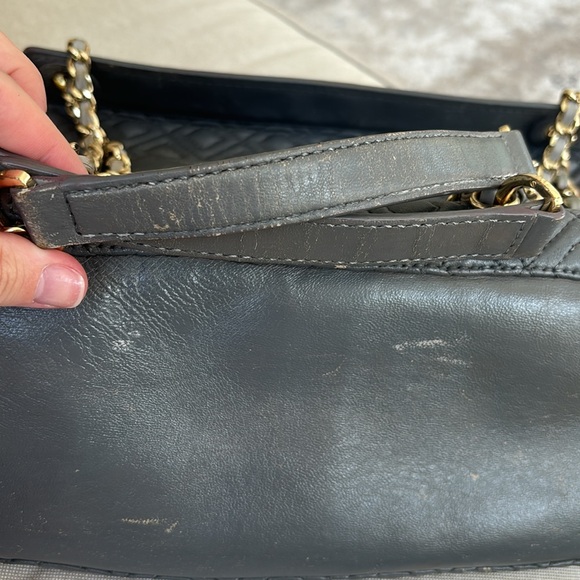 Tory Burch quilted Marion saddle grey bag Crossbody or over shoulder - Picture 9 of 11